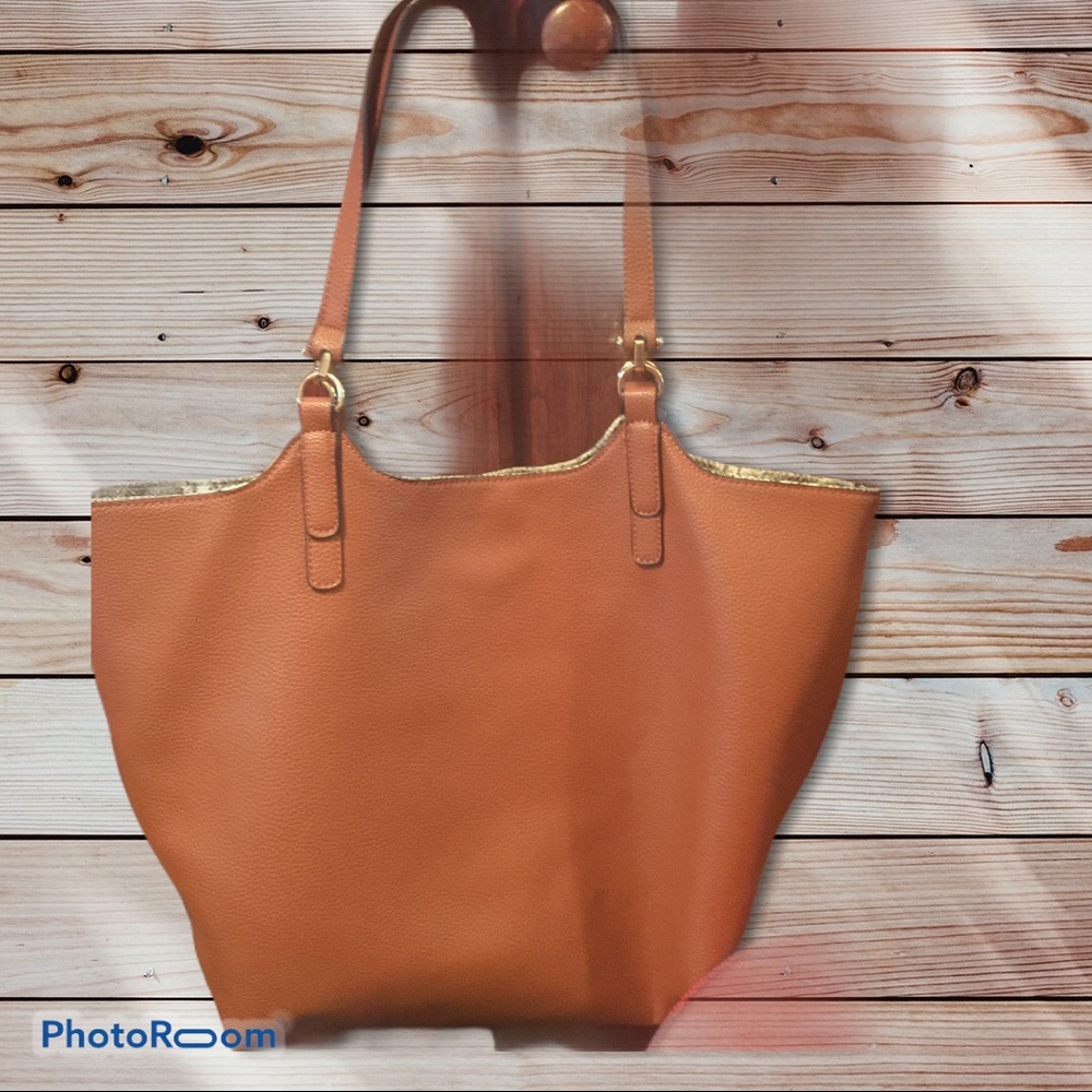 Handbag - Picture 2 of 5